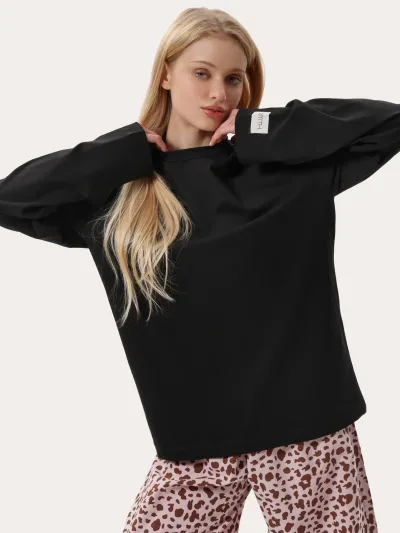 Čierny oversized top s dlhým rukávom