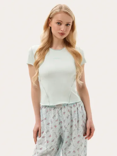 Mentolové bavlnené slim fit tričko s výšivkou loga